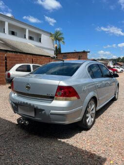 
										VECTRA 2.4 full									