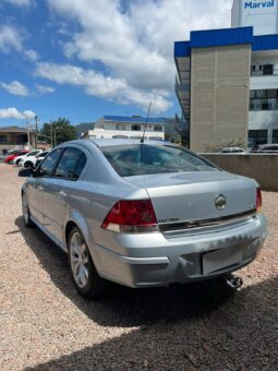 
										VECTRA 2.4 full									
