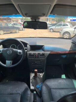
										VECTRA 2.4 full									